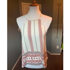 🌼Super Cute Tank with Keyhole Back